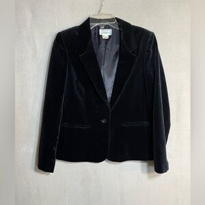 Vintage Higbees Black Velveteen One Button Blazer